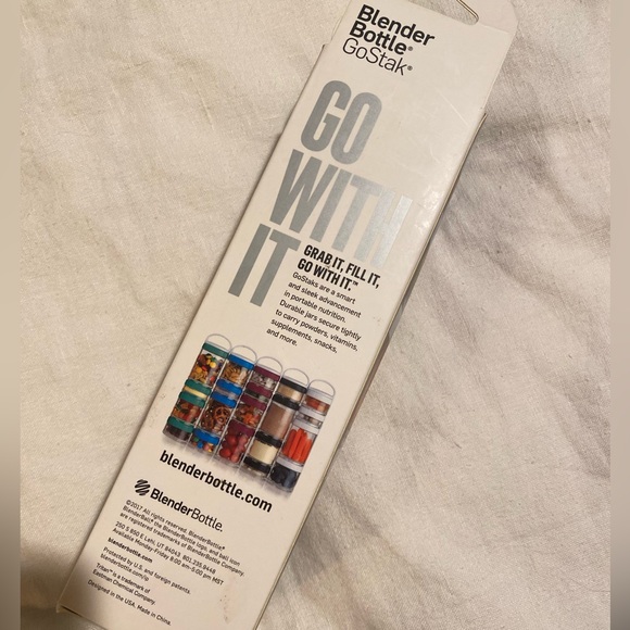 🆕 GoStack Portable Snack Snap Storage Containers NWT - Picture 4 of 4